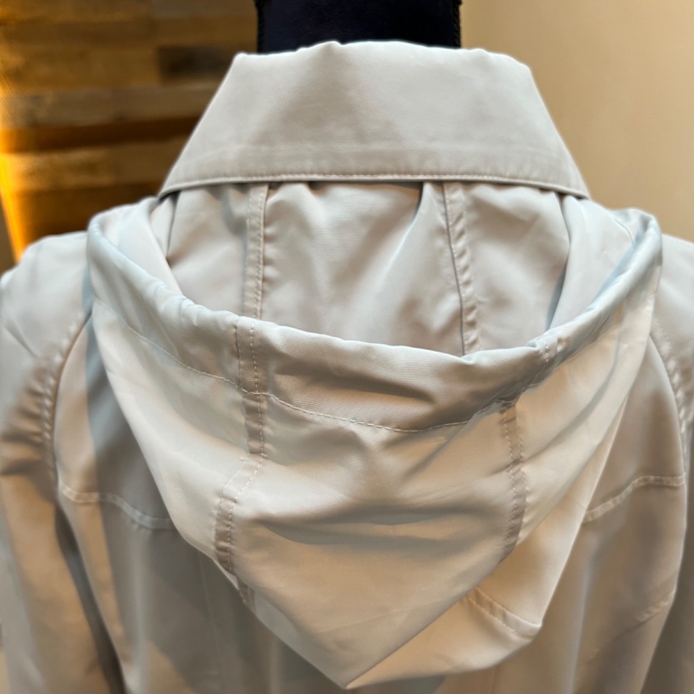 Weatherproof Raincoat Softshell Water Resistant T… - image 4